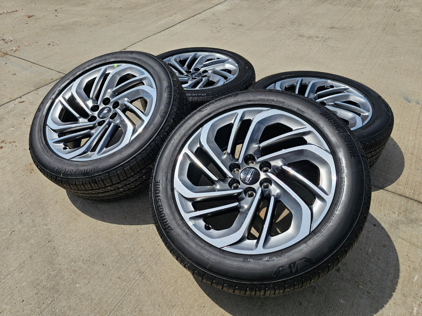 22" Lincoln Navigator OEM 94225 rims wheels BLACK LABEL BRIDGESTONE NEW