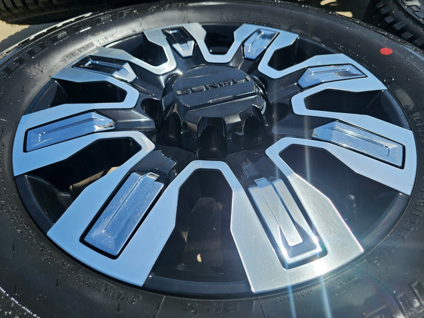 20" GMC Sierra DENALI 2500 3500 OEM wheels rims 5958 14138 Chevy DUELER A/T NEW