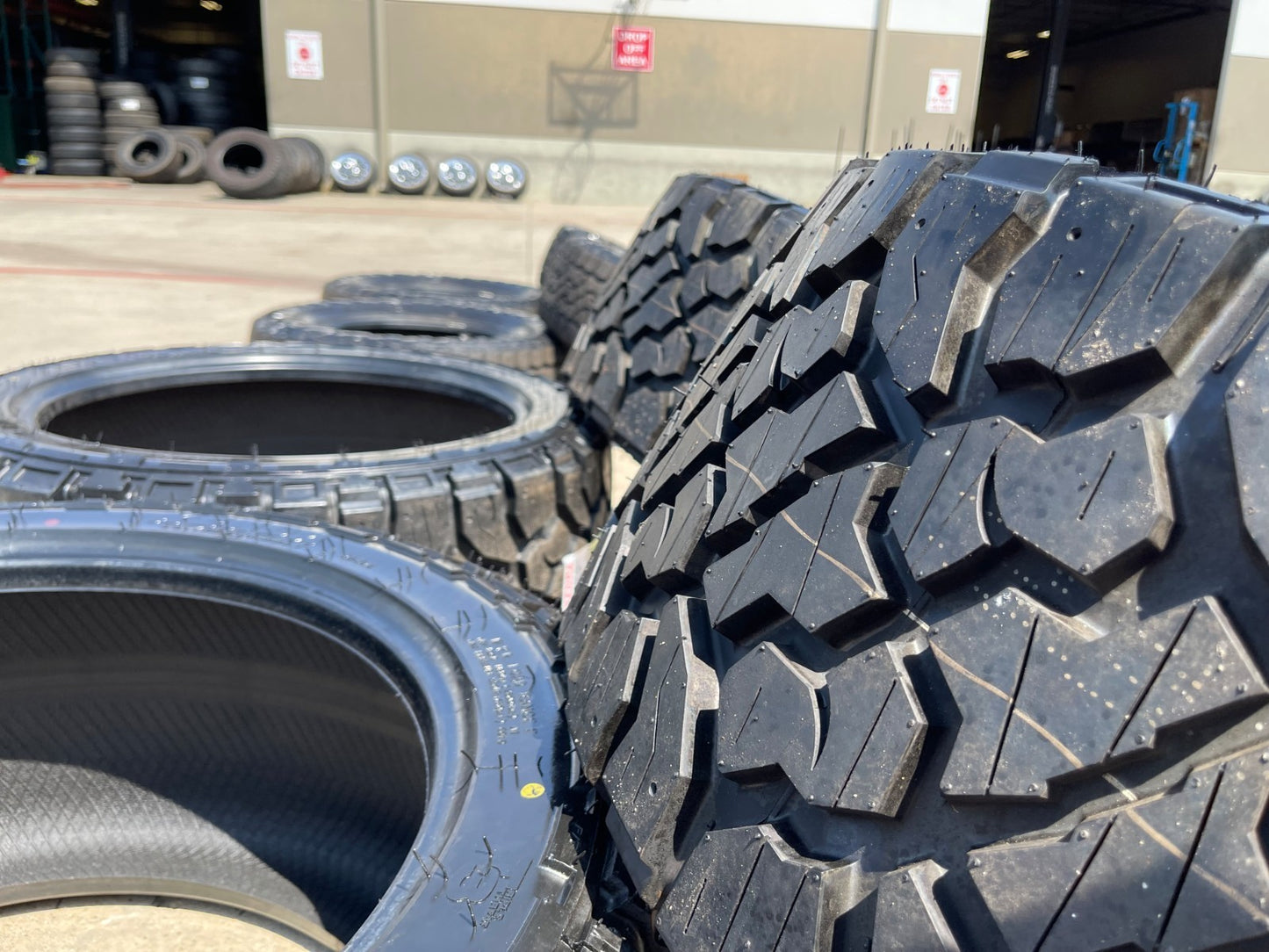 (4) 33x12.5x22 Kenda Kenda Klever R/T 114R 12 PLY Load Range F tires NEW