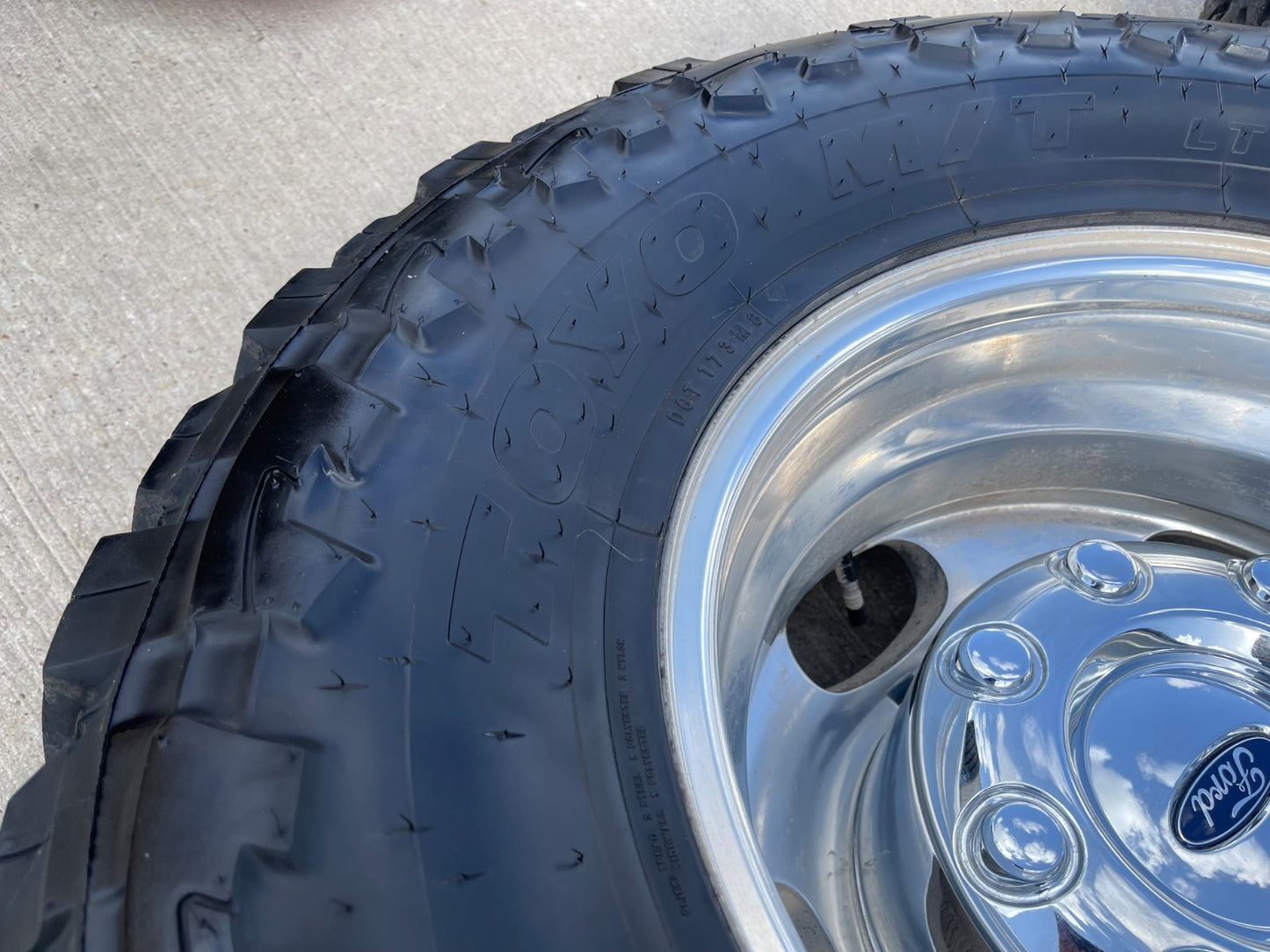 17" Ford F-350 Dually OEM 3618 3619 rims wheels SET tires TOYO M/T 33"