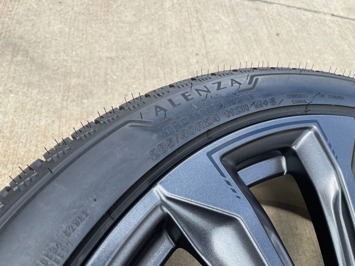 (1) 24" Cadillac Escalade V OEM 84949597 wheel rim tire 2025 2026 2027