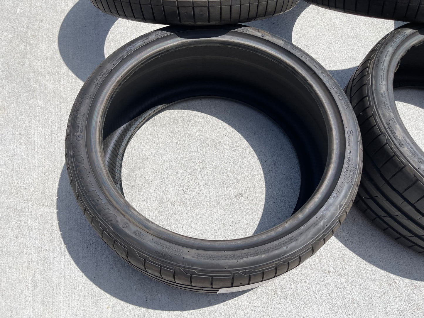 (4) 235/35/19 Hankook Ventus S1 Evo 3 tires 235/35R19 91Y DISCOUNTED