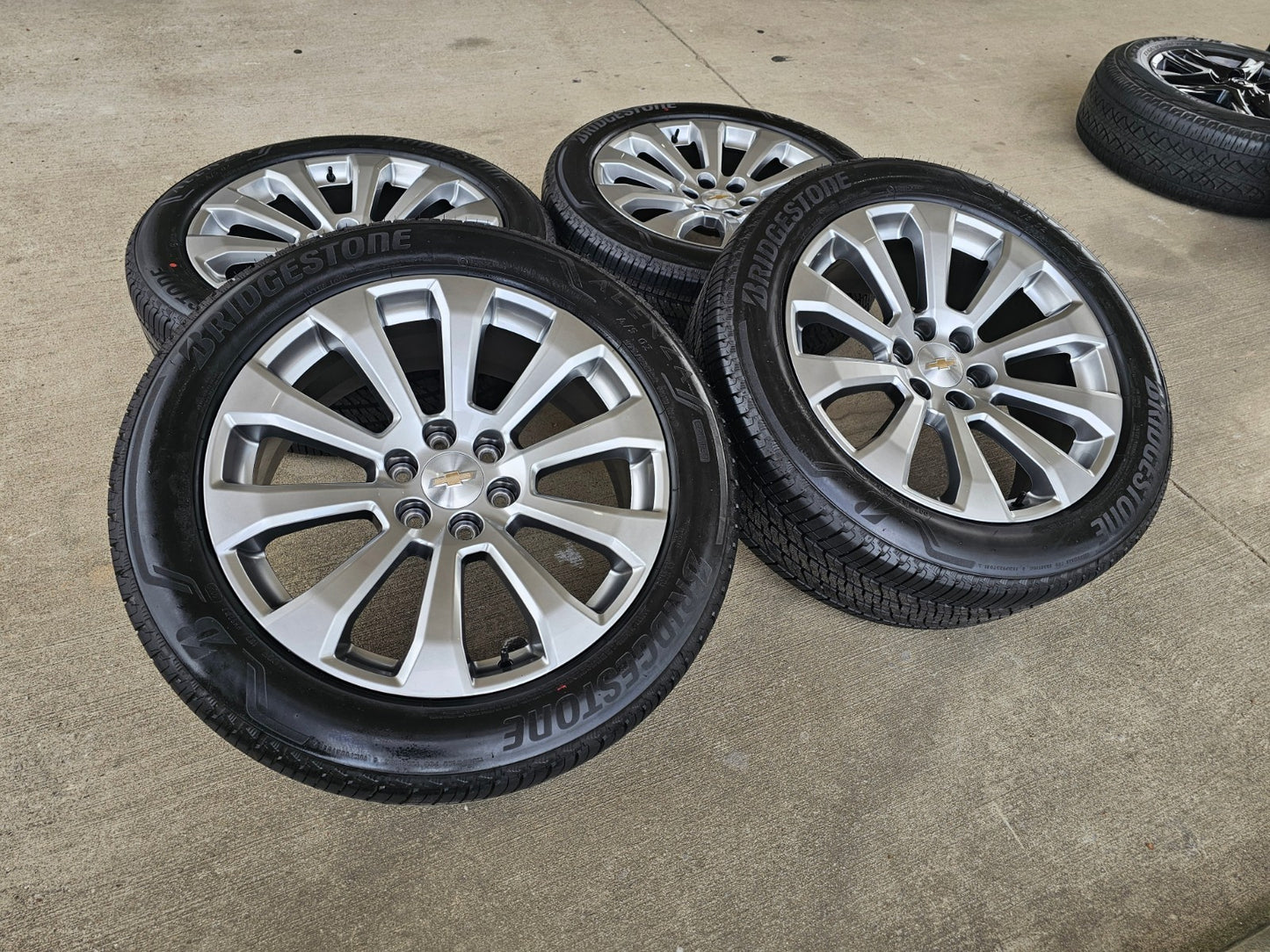 22" Chevy Silverado High Country OEM 5922 wheels rims Tahoe 2025 2026 2027 NEW