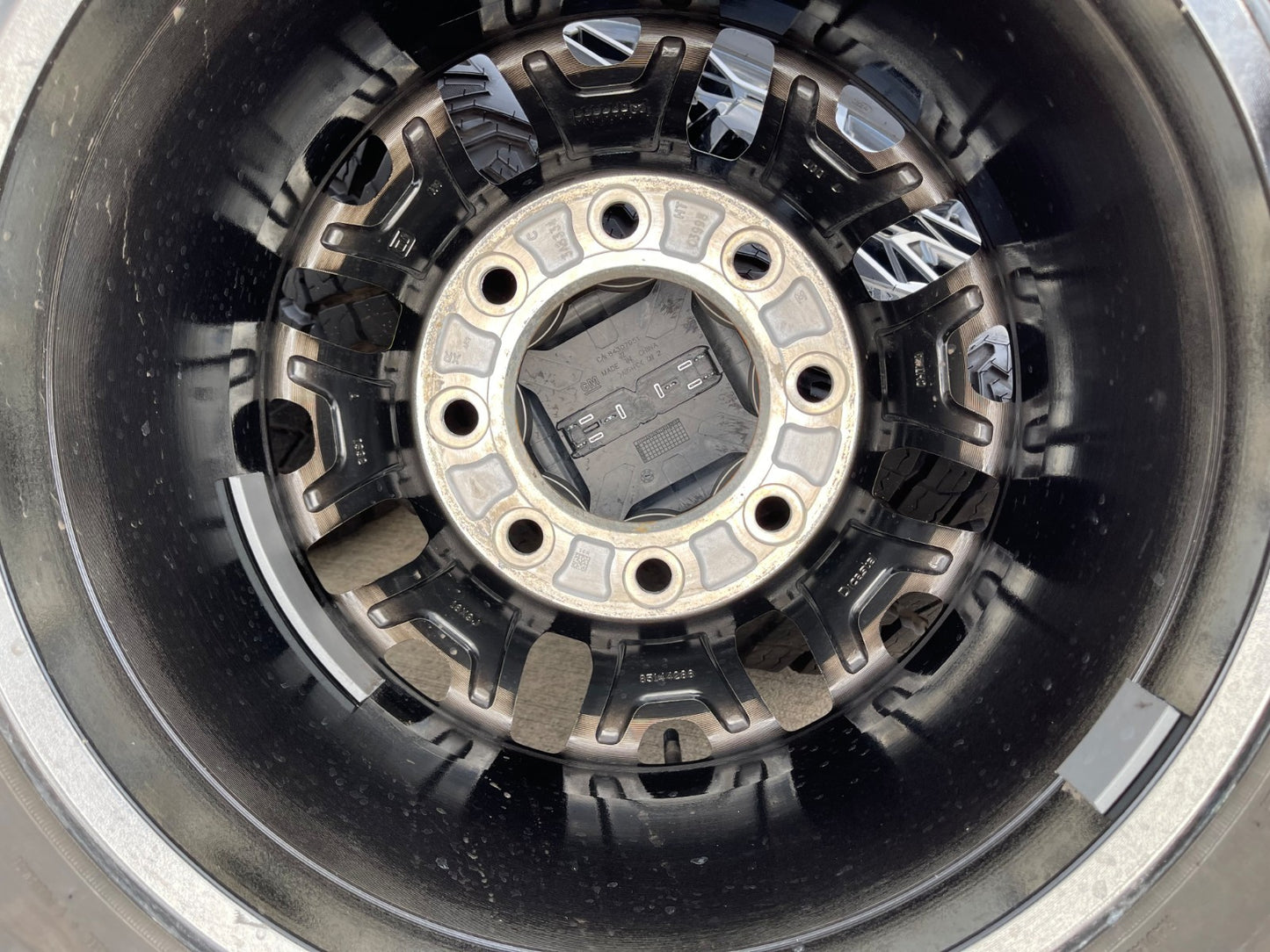 18" GMC Sierra AT4X Chevy Trail Boss 2500 OEM 14136 wheels rims GOODYEAR 35"