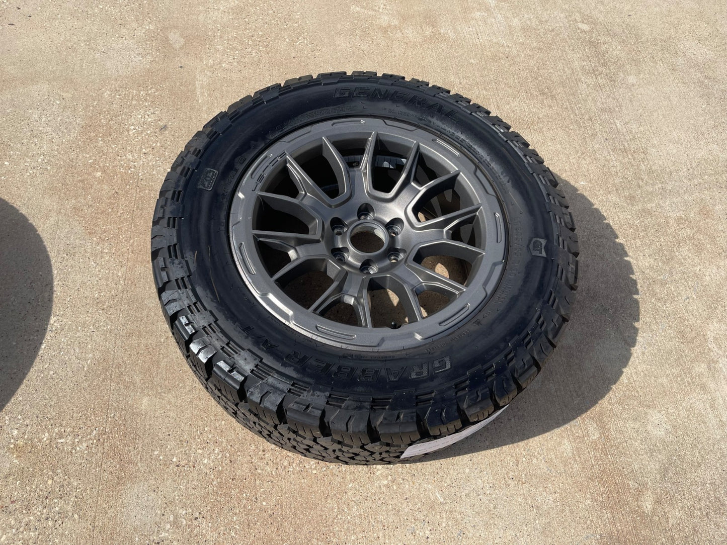 20" 20x9 Ford F-150 ROUSH OEM rim wheel tire Expedition 33" spare