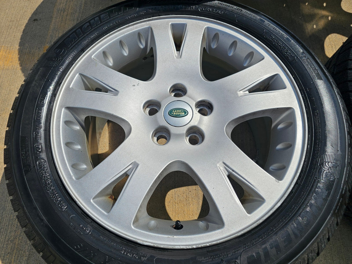 19" Land Rover DEFENDER Range Rover OEM 72195 wheels rims 2025 2026 2027 SET