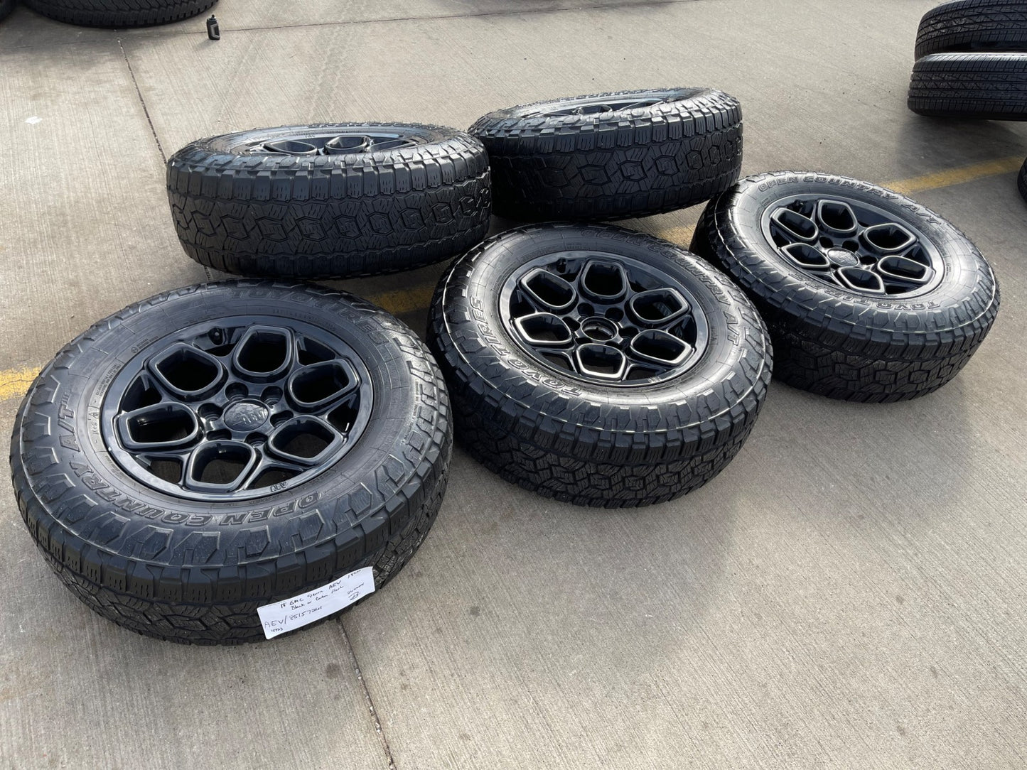 (5) 18" AEV SALTA GMC Sierra AT4X Chevy Silverado OEM rims wheels TOYO A/T3