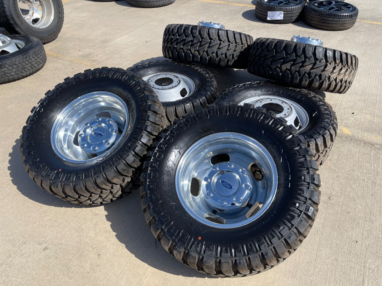 17" Ford F-350 Dually OEM 10477 10478 rims wheels tires SET NEXEN 33"