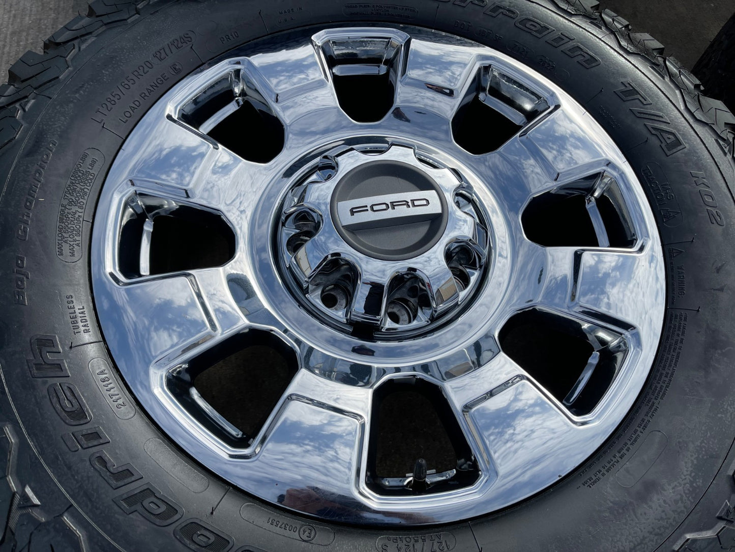 20" Ford F-250 F-350 OEM Lariat 10295 25085 10552 wheels rims NEW BFG KO2 A/T