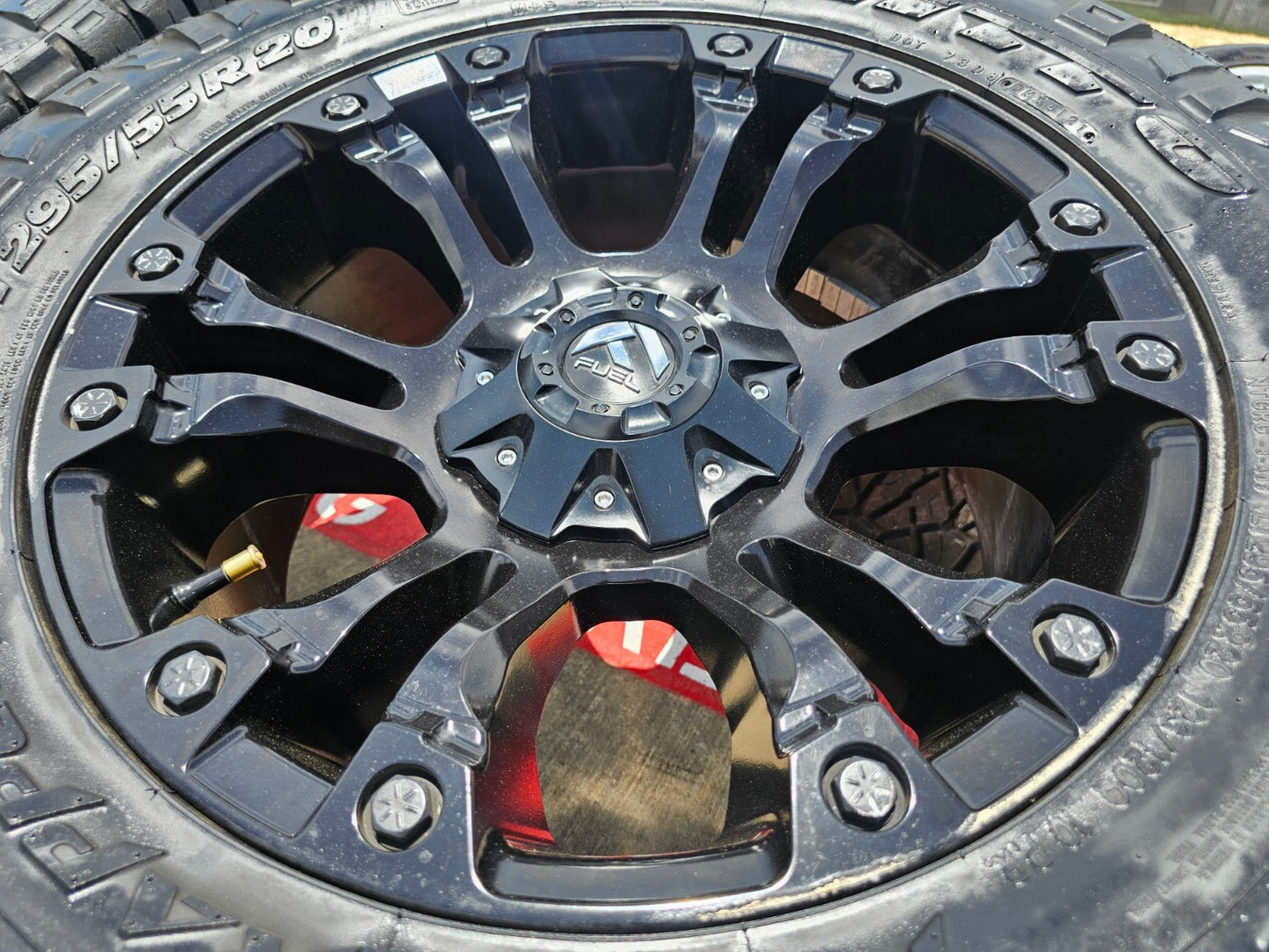 20x9 FUEL D560 Vapor wheels rims Ford F-150 Chevy RAM 1500 Tacoma 6x139 6x135