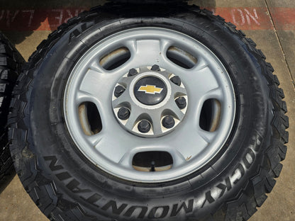 17" Chevy Silverado GMC Sierra 2500 OEM 8095 wheels rims tires A/T GREAT TREAD!!