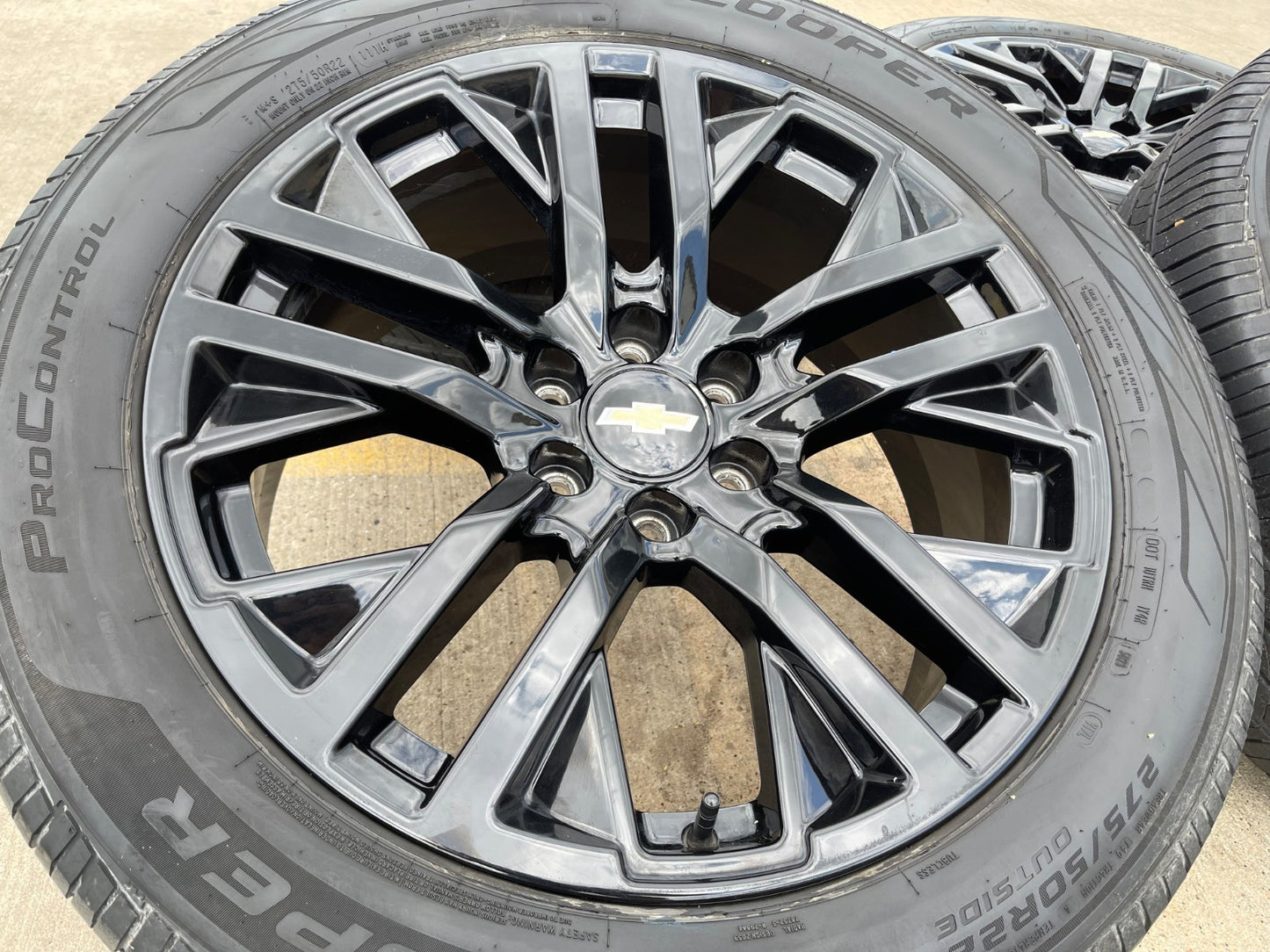 22" GMC Yukon Sierra OEM Chevy Silverado Tahoe 5903 wheels rims 2023 2024 2025