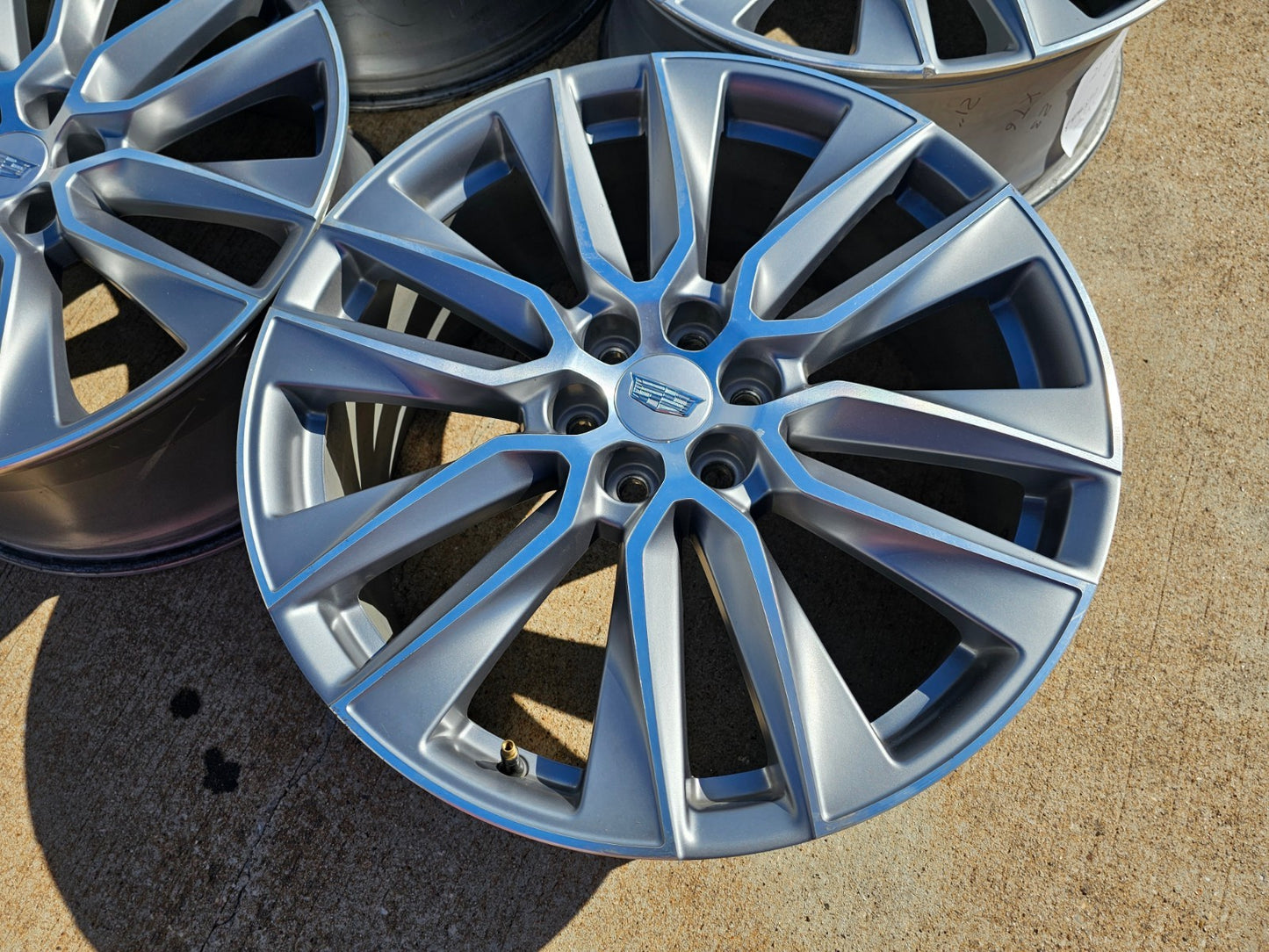 21" Cadillac XT6 XT5 SRX OEM 4851 wheels rims 2023 2024 2025 2026