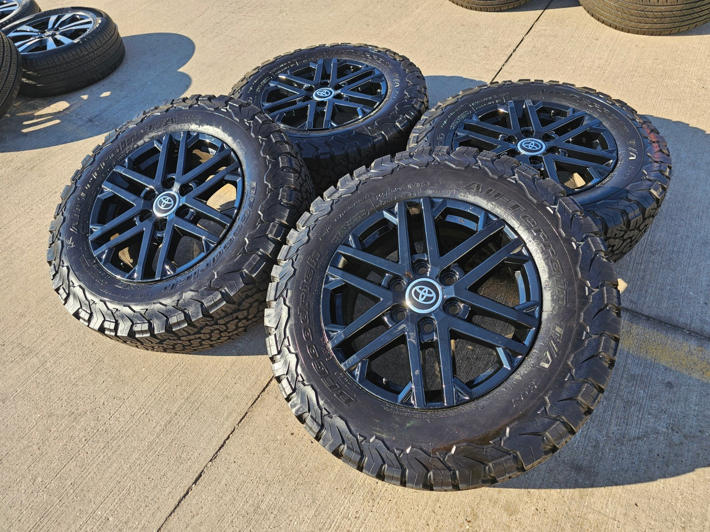 18" Toyota Tundra Sequoia TRD OEM 75281 wheels rims LX600 2025 2026 NEW BFG KO2