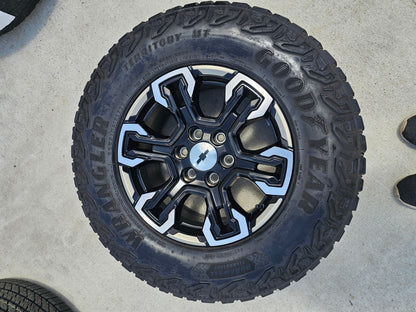 18" Chevy Silverado ZR2 Tahoe TRAIL BOSS Sierra OEM 95415 wheel rim GOODYEAR