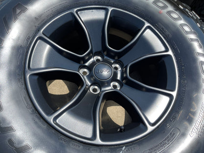 (4) 17" Jeep Wrangler Rubicon OEM 96226 wheels rims Gladiator BFG KO2 37" NEW