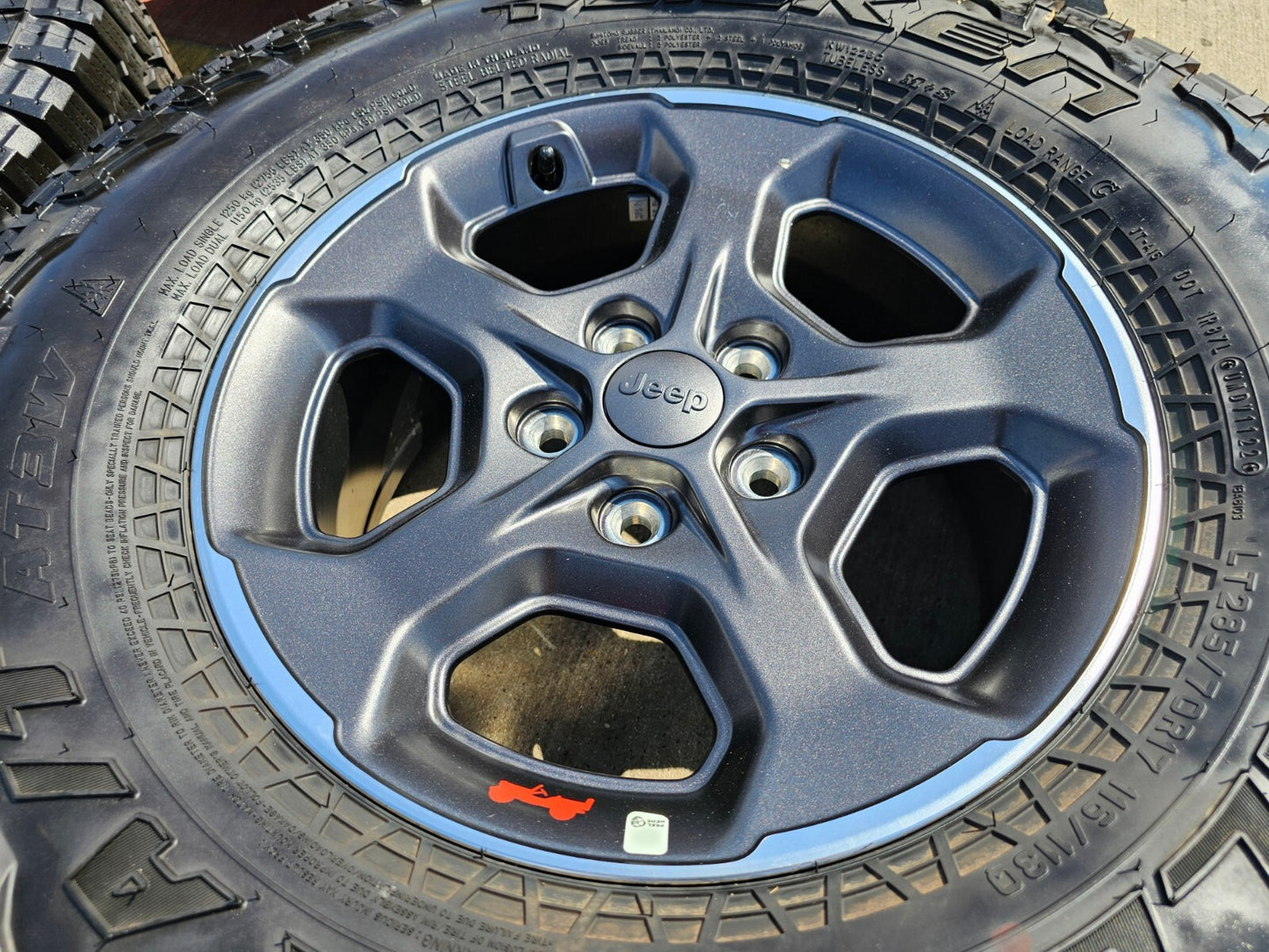 17" Jeep Wrangler Gladiator RUBICON OEM 9236 wheels rims 33" FALKEN A/T3 NEW