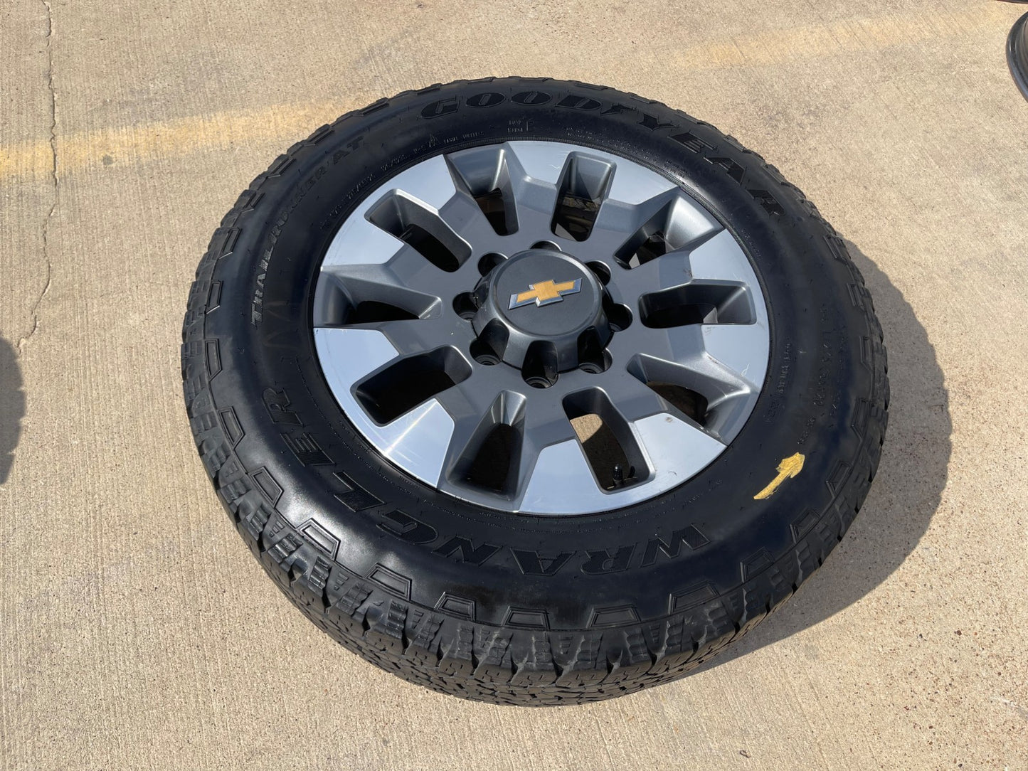20" Chevy Silverado GMC Sierra 2500 3500 OEM 5960 5947 wheel rim tire spare