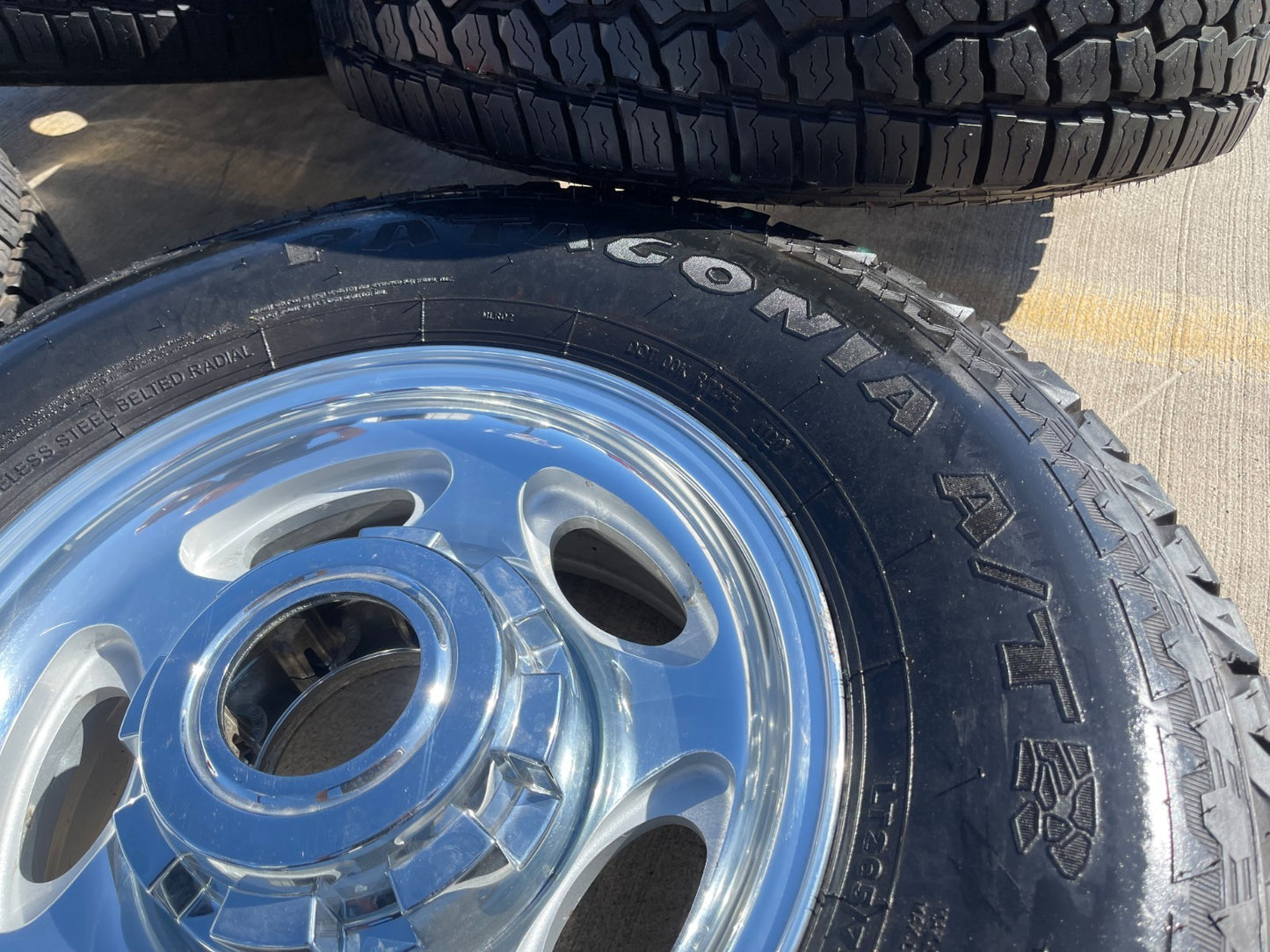 16" Ford F-250 F-350 Excursion OEM 3408 polished wheels rims tires