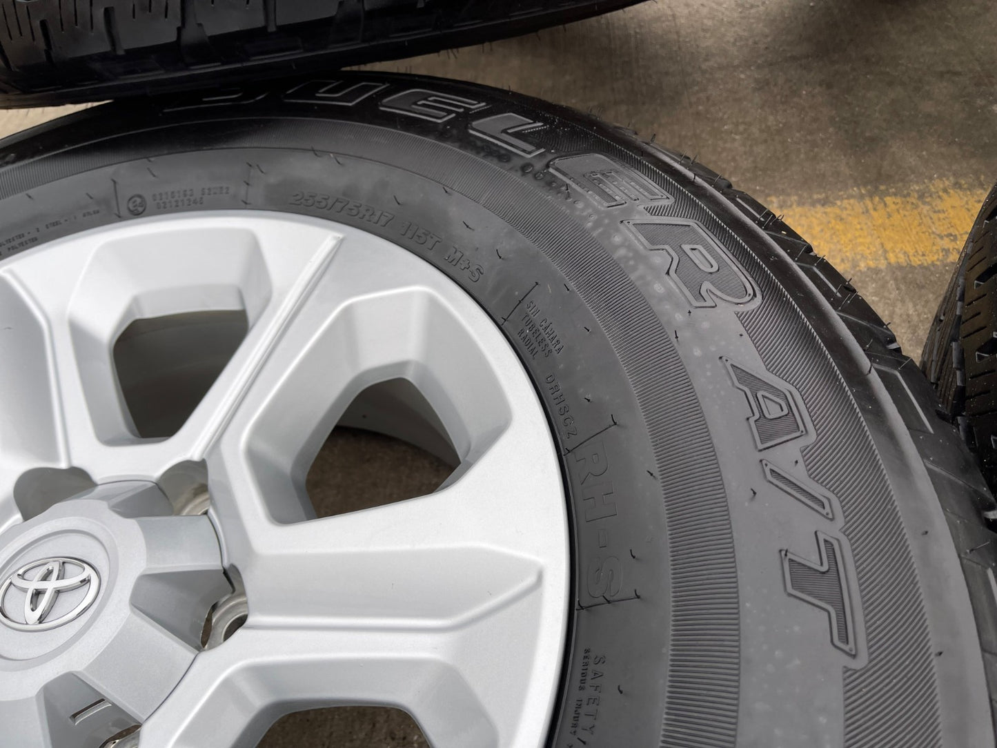 17" 4Runner Toyota Tacoma OEM wheels rims 75153 FJ DUELER A/T