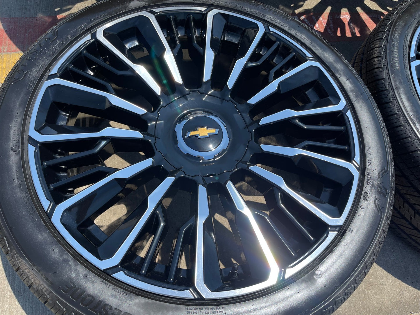 24" Chevy Tahoe Suburban Silverado OEM High Country wheels rims 2026 2027 NEW