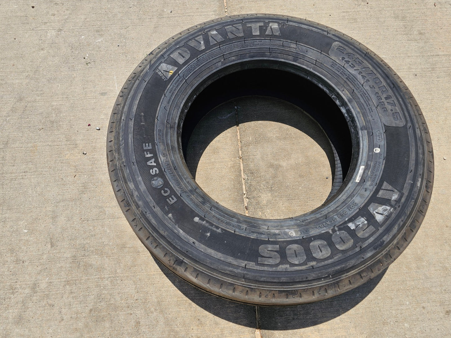 (1) 245/70/17.5 Advanta AV-2000S tire 245/70R17.5 143 J 18 ply LR J NEW