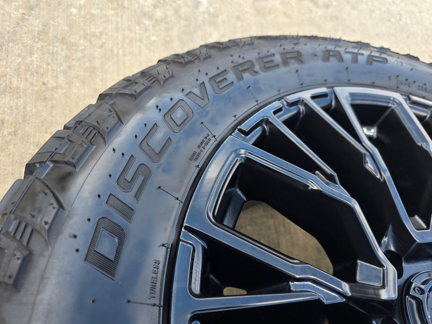 20x9 Fuel Rebar D847 Chevy Silverado RAM Tacoma wheels rims 6x139 6x5.5 tires