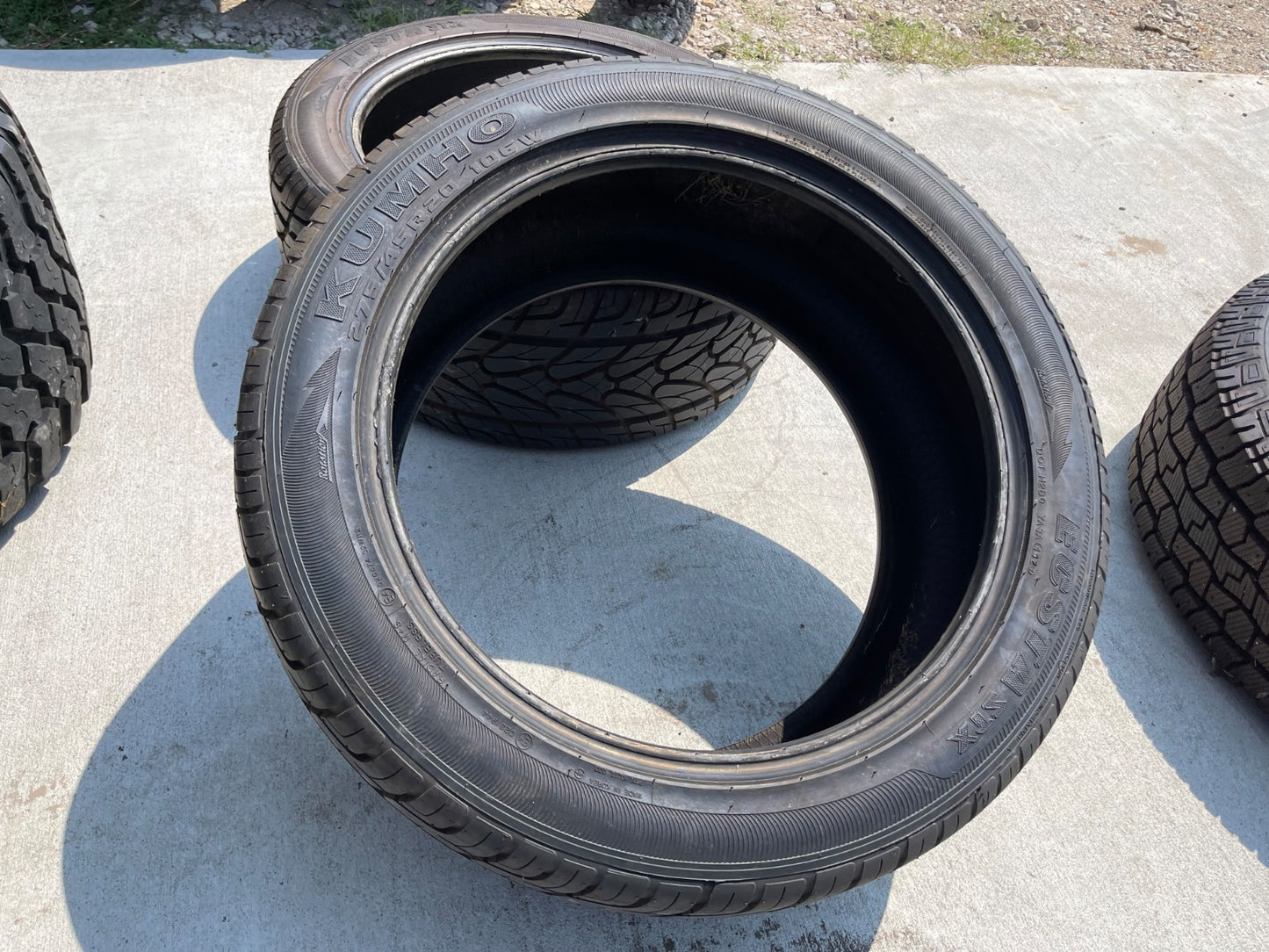 (1) 275/45/20 Kuhmo Ecsta STX tire 106W 275/45R20