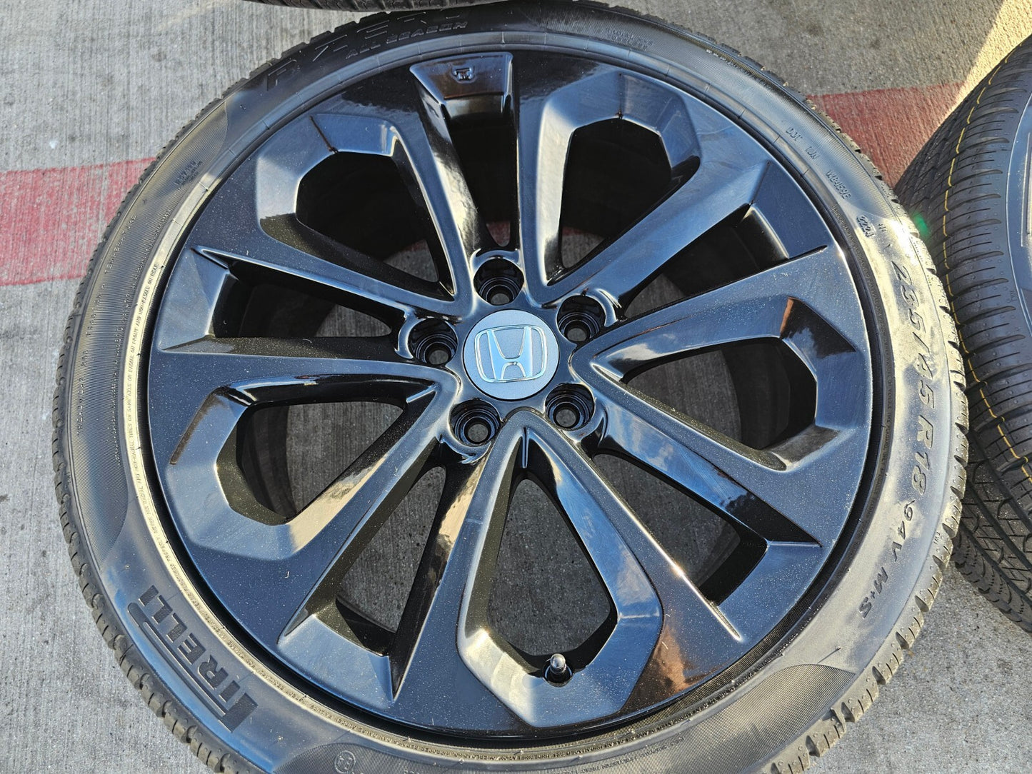 18" Honda Civic wheels rims OEM 64048 H-RV Accord tires PIRELLI NEW