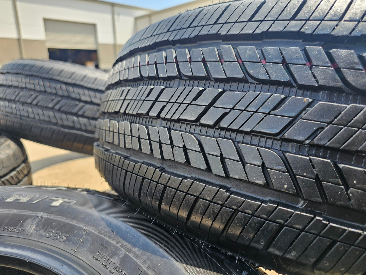 (4) 265/60/20 Bridgestone Dueler H/T 685 tires NEW Sierra Tundra Silverado