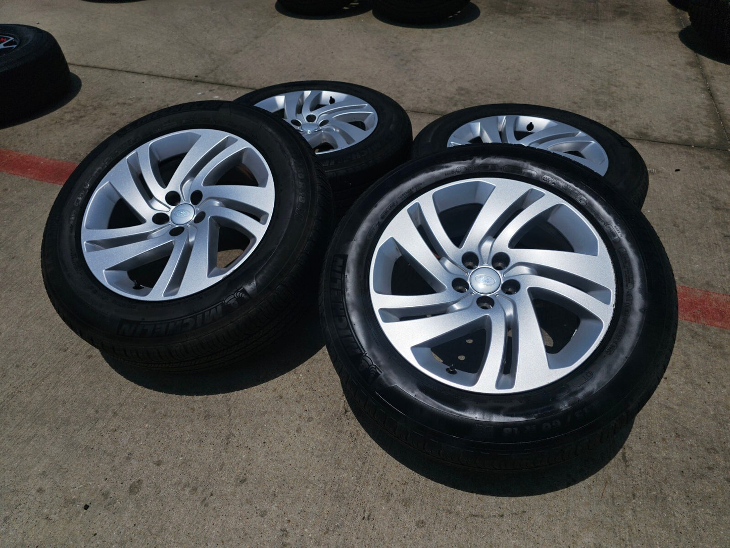 18" Land Rover Discovery Sport OEM wheels rims Velar Evoque MICHELIN
