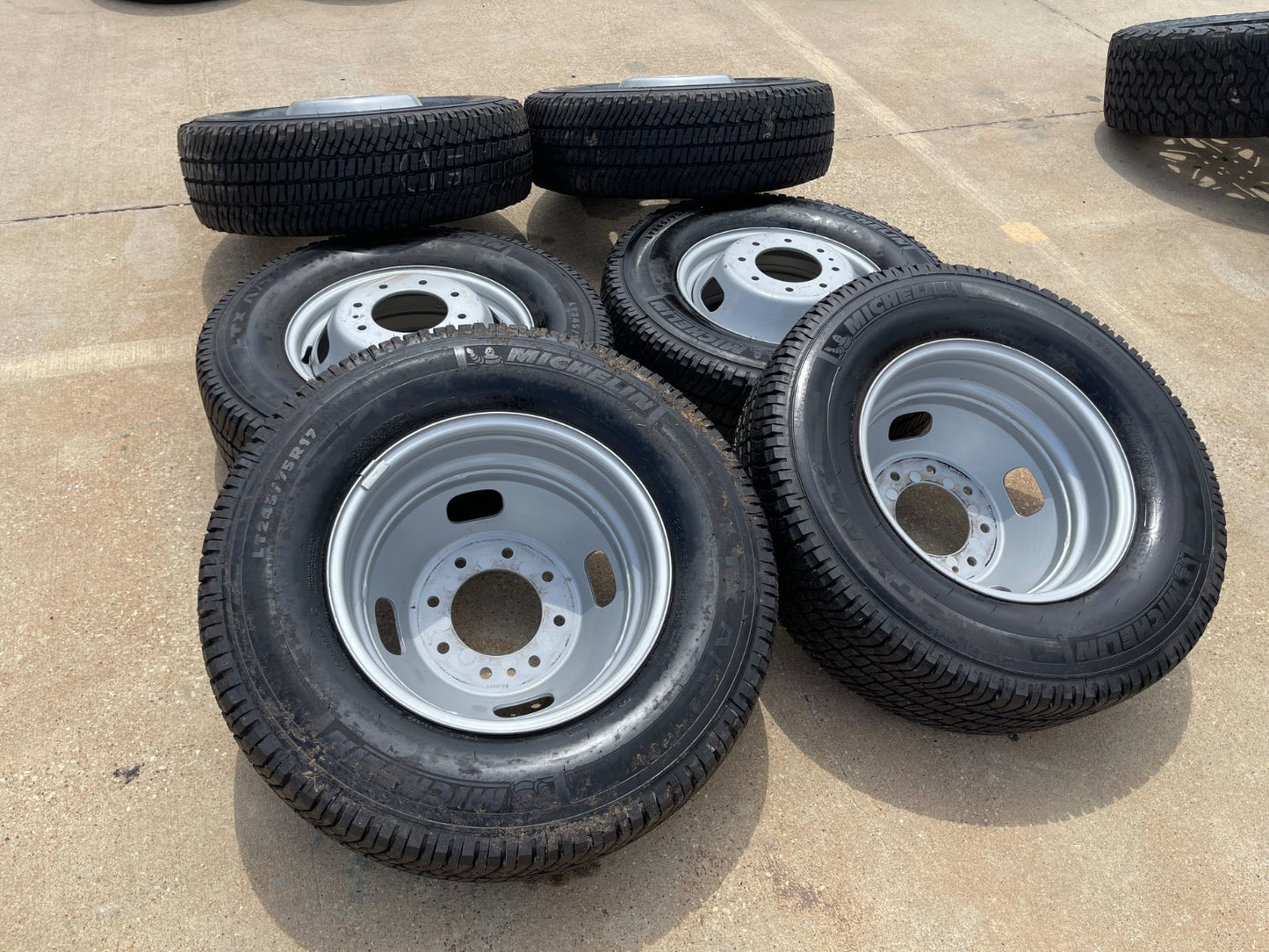(6) 17" Ford F-350 Dually OEM rims wheels 3615 99016 tires SET MICHELIN A/T NEW