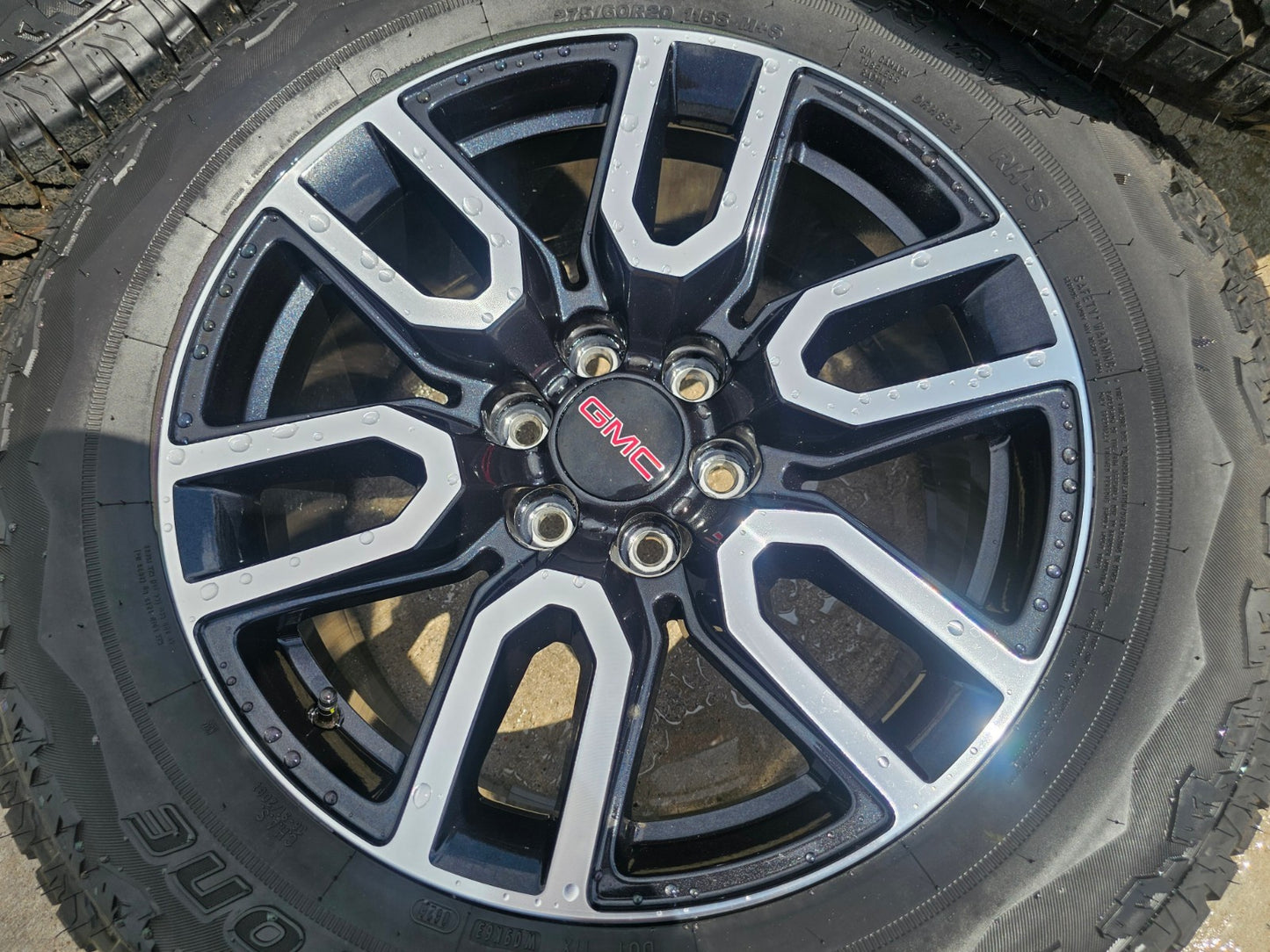 20" GMC Sierra Yukon AT4X Silverado OEM 5914 wheels rims SET BRIDGESTONE SET NEW