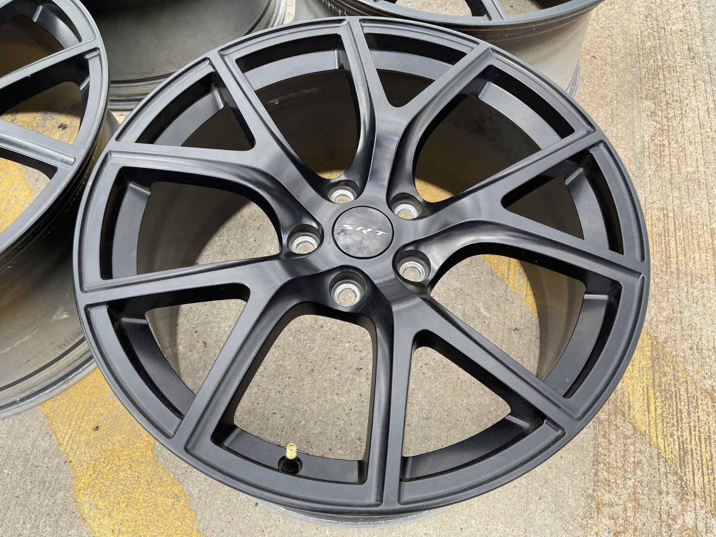 20" 20x10 Jeep Grand Cherokee SRT Trackhawk SRT8 OEM 9173 black wheels rims