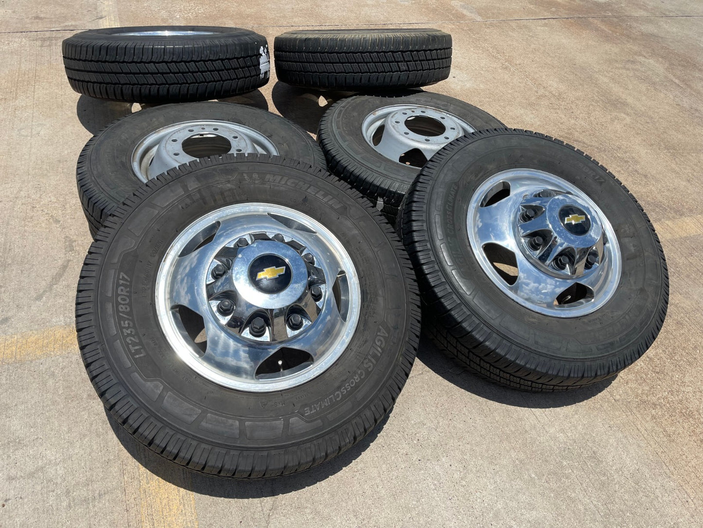 17" Chevy Silverado GMC Sierra 3500 Dually rims wheels OEM 5519 5520 MICHELIN
