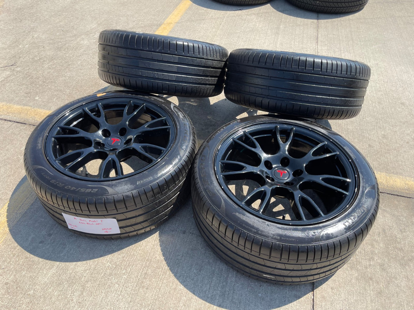 19" Tesla Model S OEM PLAID wheels rims 2022 2023 2024 2025 2026 2027 PIRELLI