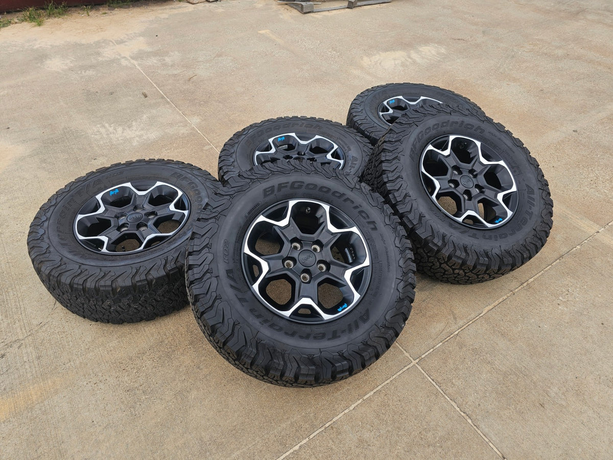 17" Jeep Wrangler Rubicon OEM wheels rims Gladiator 96832 9282 BFG KO2 A/T 33"
