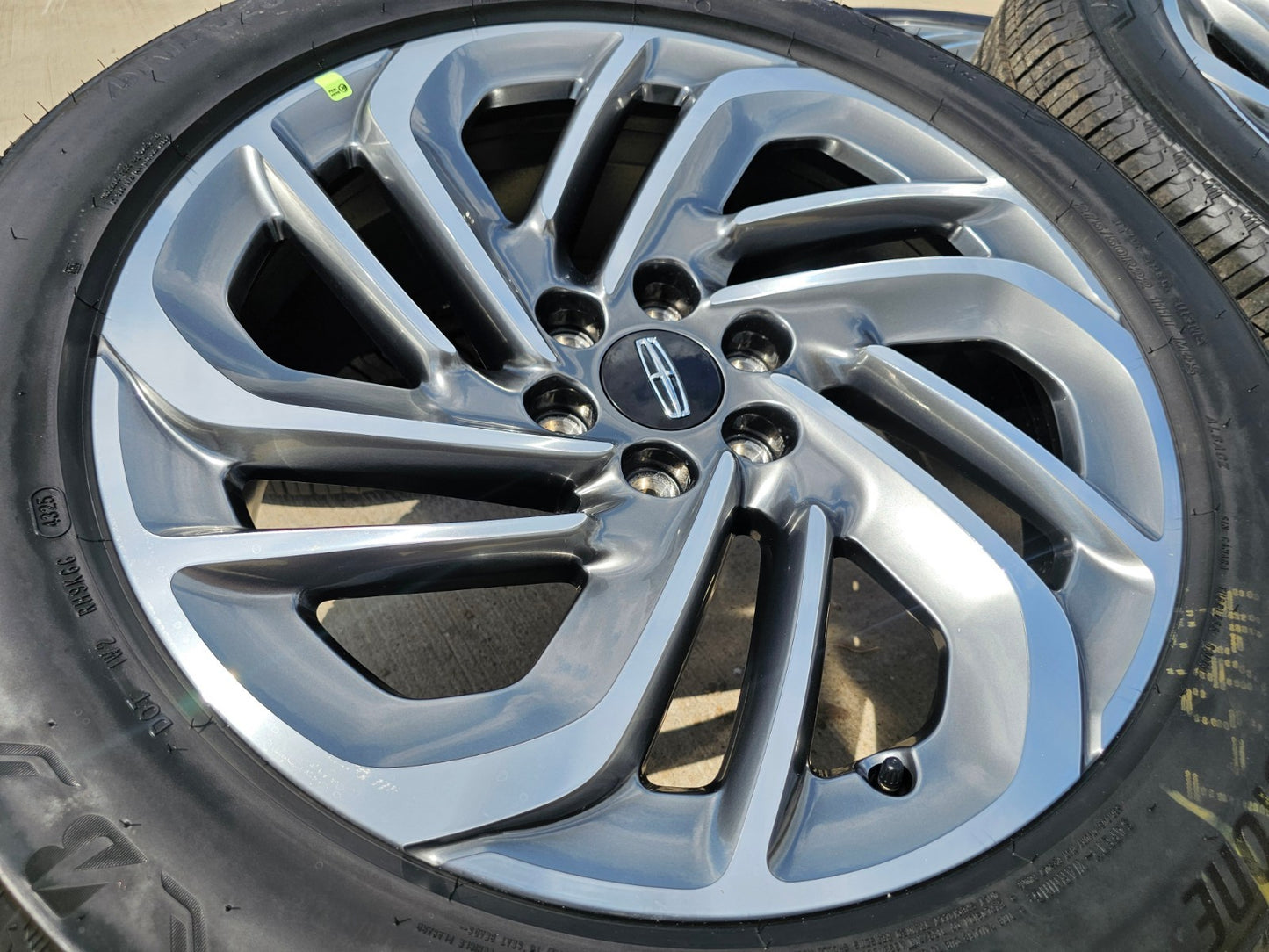 22" Lincoln Navigator OEM 94225 rims wheels BLACK LABEL BRIDGESTONE NEW