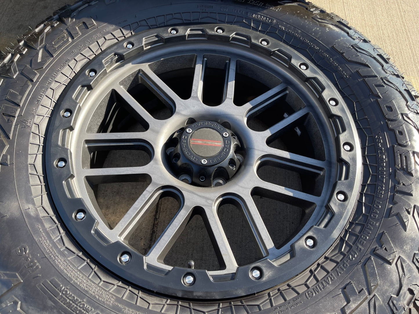 20" Ford F-150 ROUSH OEM Vision 111 Nemesis rims wheels Expedition FALKEN 35"