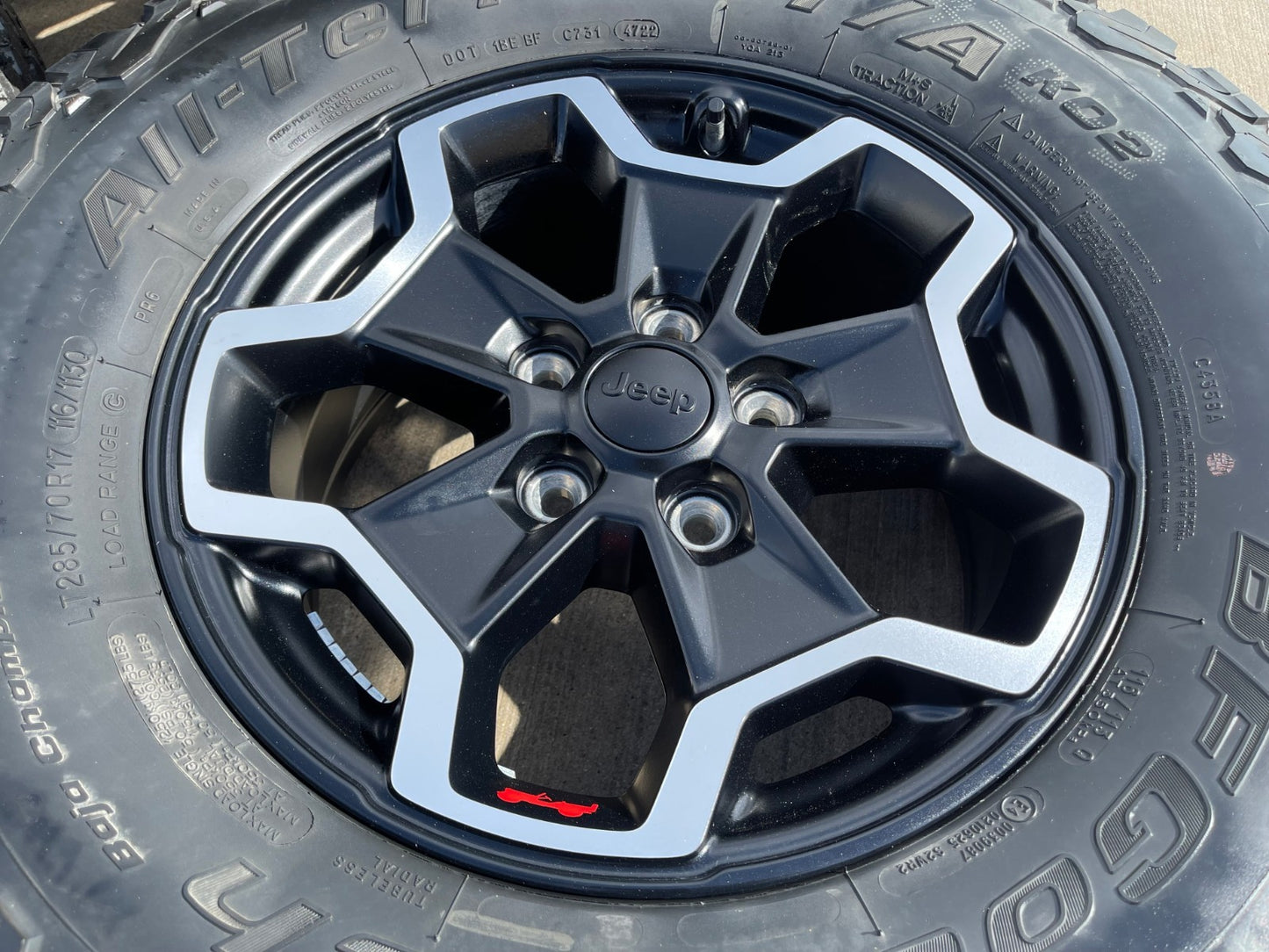 17" Jeep Wrangler Gladiator RUBICON OEM wheels rims tires 9237 black BFG KO2 A/T