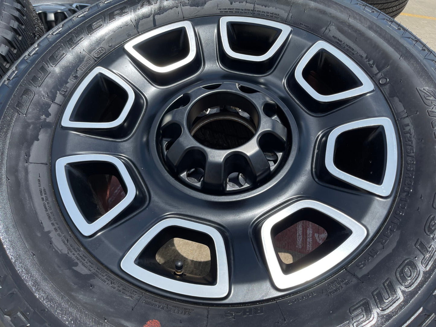 20" Ford F-250 F-350 OEM Lariat Platinum wheels rims 10486 tires 2024 2025
