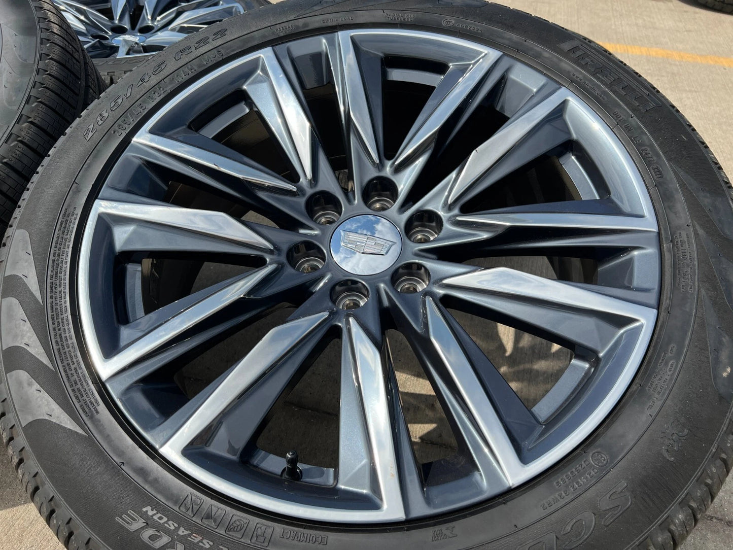 22" Cadillac OEM wheels rims GMC Sierra Escalade 95028 tires PIRELLI NEW