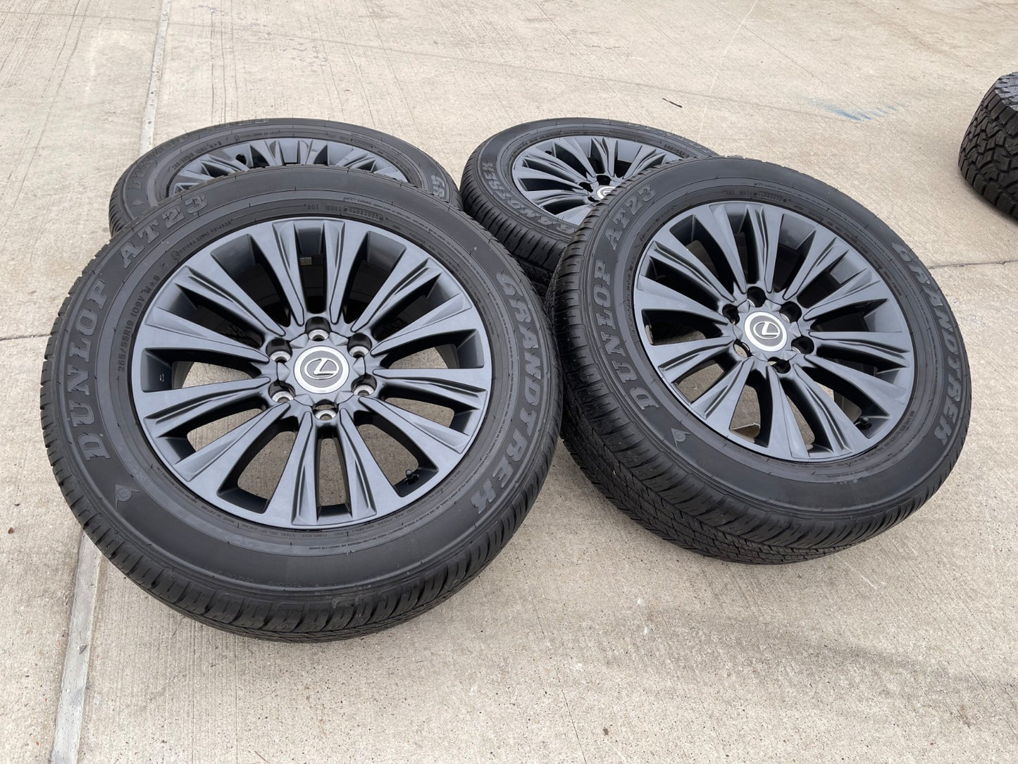 19" Lexus GX460 GX470 Tacoma 4Runner OEM 74388 wheels rims tires DUNLOP
