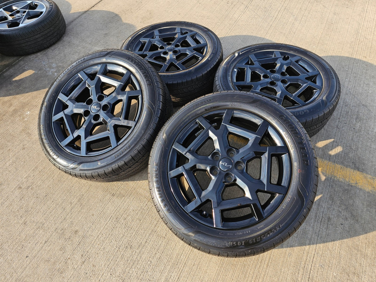 19" Kia Carnival Sorento OEM 94045 wheels rims Stinger K4 K5 2025 2026 2027 NEW