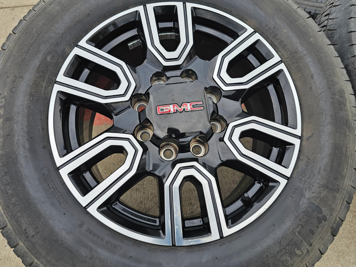 20" GMC Sierra AT4 2500 3500 OEM wheels rims 5950 Silverado MICHELIN