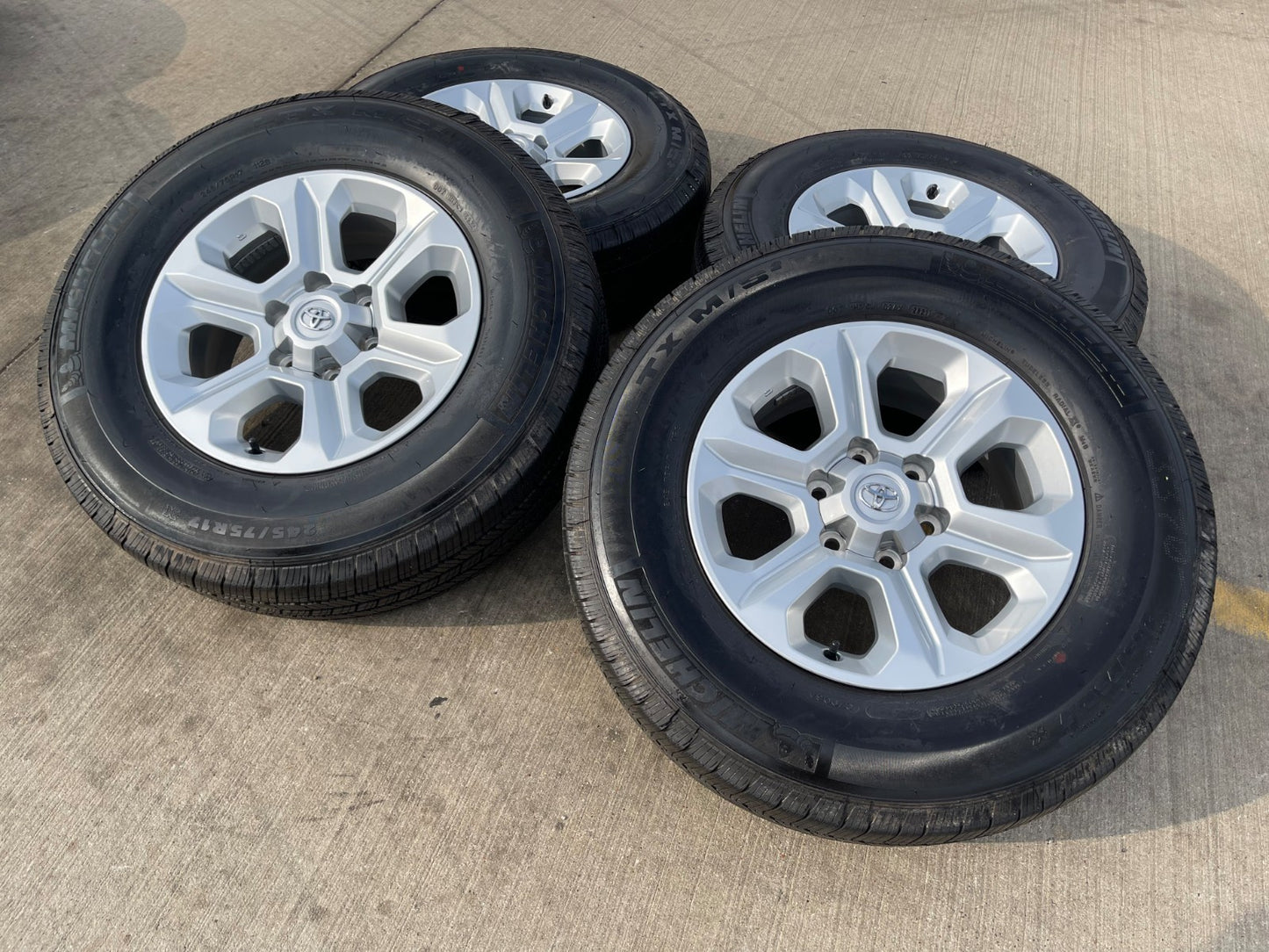 17" 4Runner Toyota Tacoma OEM wheels rims 75153 FJ MICHELIN DISCOUNTED