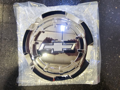 (1) 8" Chevy Silverado 1500 Tahoe Suburban OEM Replica center cap C5651
