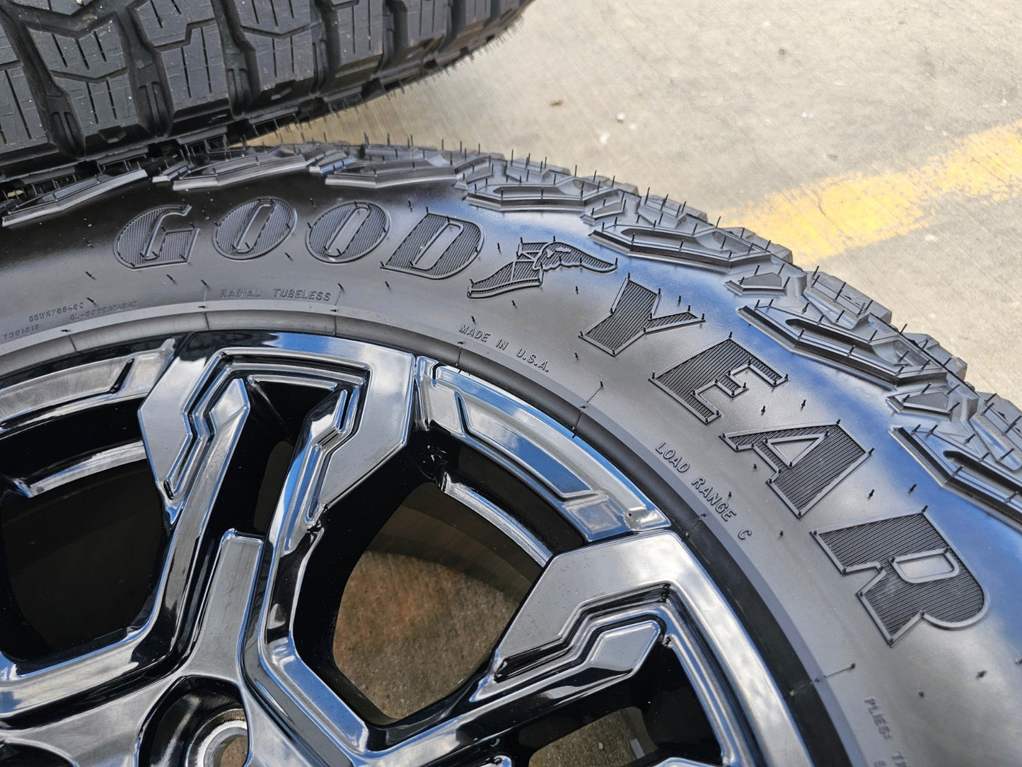 NEW 18" Chevy Silverado ZR2 Tahoe TRAIL BOSS Sierra OEM 95415 wheels rims NEW