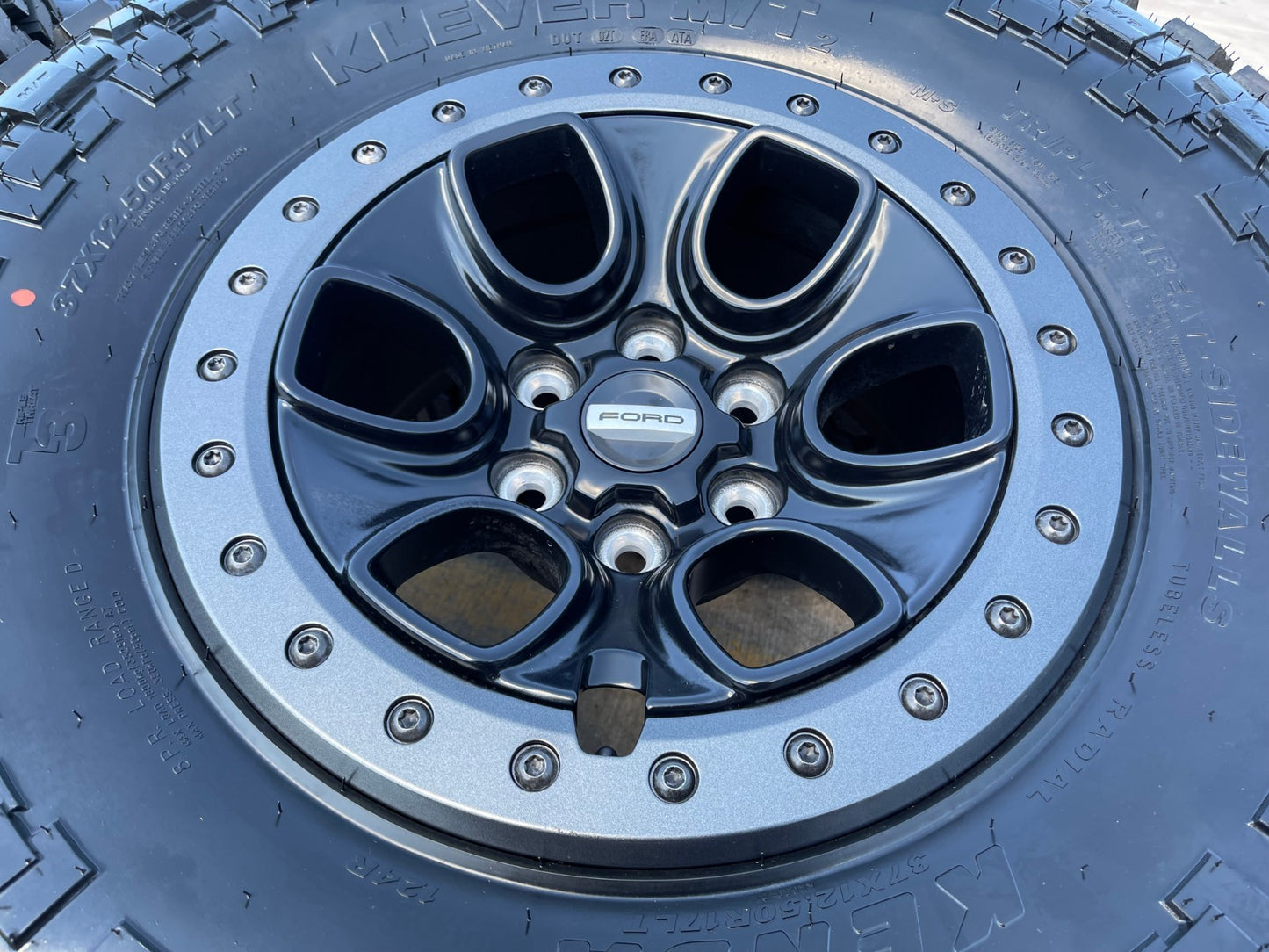 17" Ford F-150 Raptor OEM BEADLOCK rims wheels SET 10459 95210 37" tires NEW