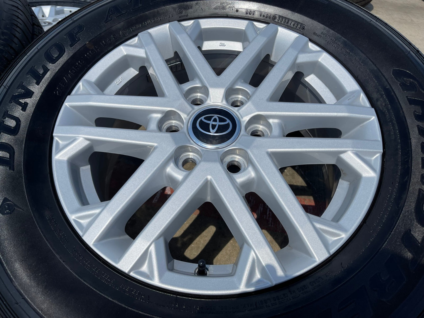 18" Toyota Tundra Sequoia OEM wheels rims 75281 LX600 2024 2025 2026 NEW